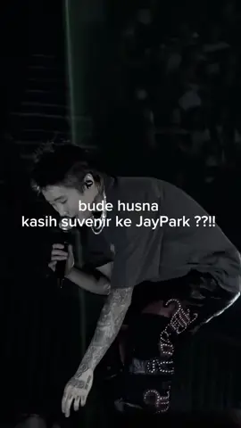 ini beneran bude husna fans dpn??? #BudeHusna #LNGSHOT #JayPark