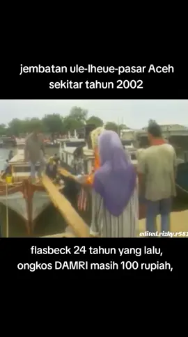 #fypシ゚  masa-masa terbaik jatuh di tahun 2002-2010 ,flasbeck 24 tahun yg lalu di mana era uang 10.000 ribu pergi ke pasar Aceh bisa minum cendol jajan yg lain2 masih tersisa uang, dulu 10.000 ribu capek kita hbisinnya, sekarang 10.000 nasi aja gk dapat 1 bungkus,