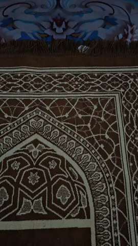 allahumma sholi alla saydina muhammad..wa'alla alihi saydina muhammad... 