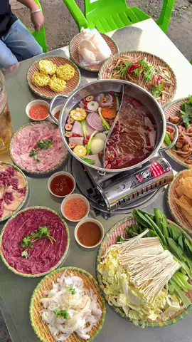 Lẩu bò Tứ Xuyên hổm giờ ở Tây Ninh đang quá hot luôn ạ. Có bạn nào đã từng ăn qua chưa ta? #hieuriviu #ancungtiktok 