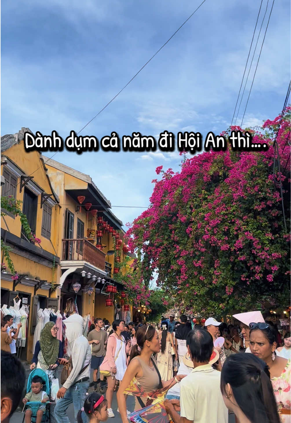 Sao tôi có thể trôi dạt về đây vậy trời…. #nhanvienluong5cu #travel #hoian 