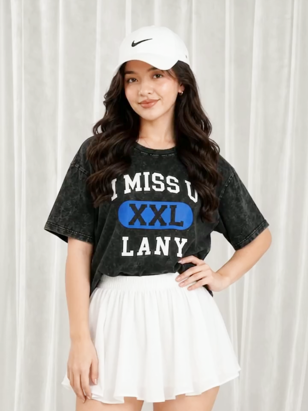 ✨ Concert-ready with this LANY-inspired outfit! 🎶🖤 Perfect for singing along, taking cute concert pics, and making unforgettable memories. 🫶🏻🎤 #LANYConcert #ConcertOutfit #LANY #ConcertLook #OOTD 