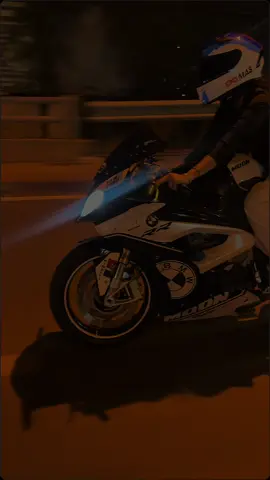 Tối rồi😂ra xe thôi chị em oi😅😅