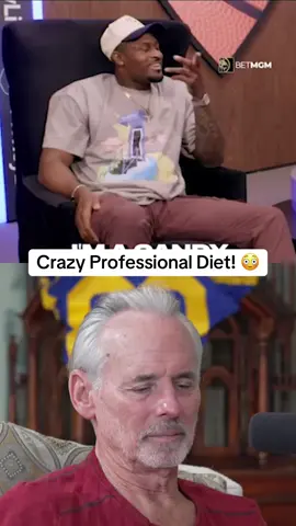 Nutrition expert Neal Spruce reacts to one of the craziest NFL diets! 😅 NFL star DK Metcalf explains his diet while playing professional football!  Recovery is all about nutrition and this lack of nutrition will most likely cost him in the long run!  Comment NUTRITION for the full breakdown or get a personalized program from Neal free!  Follow us for more ✅  #Fitness #nutrition #athlete