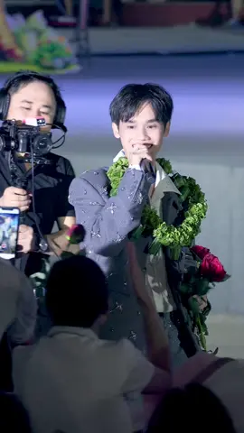 Nguyễn Thương xin được remix Nắng Lung Linh đến với Biển Hải Tiến - Thanh Hoá nhé 😝#NguyenThuong #NangLungLinh #DemnhacchillbienHaiTien #ThanhHoaHuongSacBonMua #TuanSmileremix