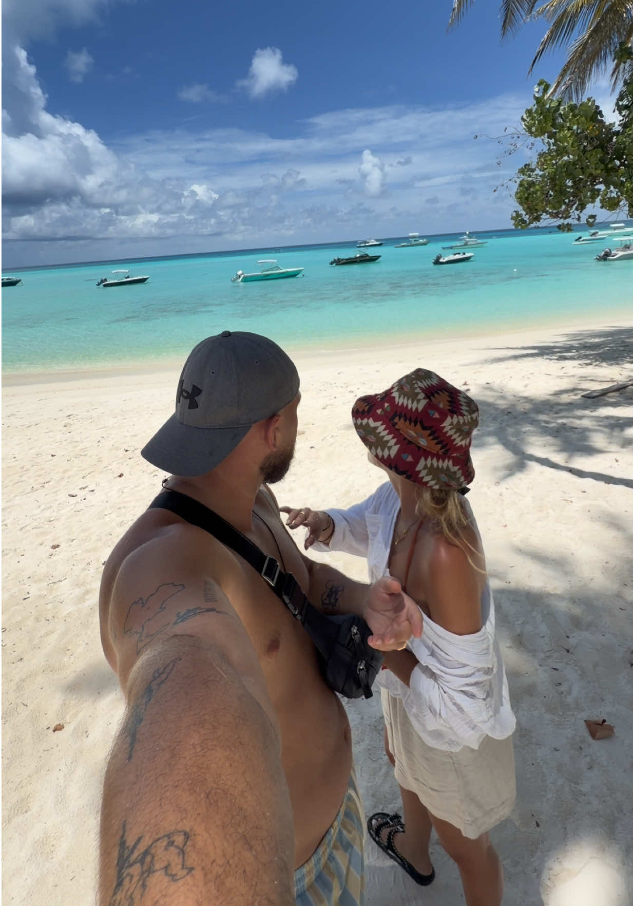 BONNE RENTRÉE LES LOULOUS ❤️🤣 #maldives #maldivestiktok #couple #drole #voyagepascher 