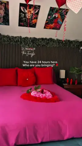 🌿 THE JUNGLE ROOM A bold, tropical-inspired escape made for celebrating love. 🌴 The Jungle Room is vibrant, playful and perfect for romantic stays, birthdays and special moments. ✨ Save up to 20% by booking direct and avoid platform fees. 👉 Book direct – link in bio. #JungleRoom #FinnVillage #RomanticGetaway #UniqueStays #StayDifferent