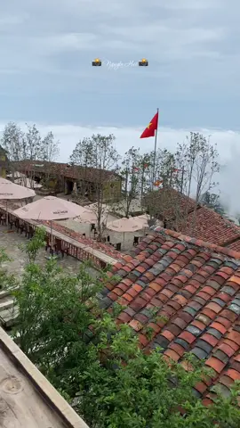 Làng Mèn Mén Tam Đảo. Địa điểm ngắm săn mây Tam Đảo. View thị trấn Tam Đảo về đêm. Tới đây bạn sẽ trải nghiệm một nét rất Hà Giang. #sănmâytamđảo #làngmènméntamđảo #biểnmâytamđảo 
