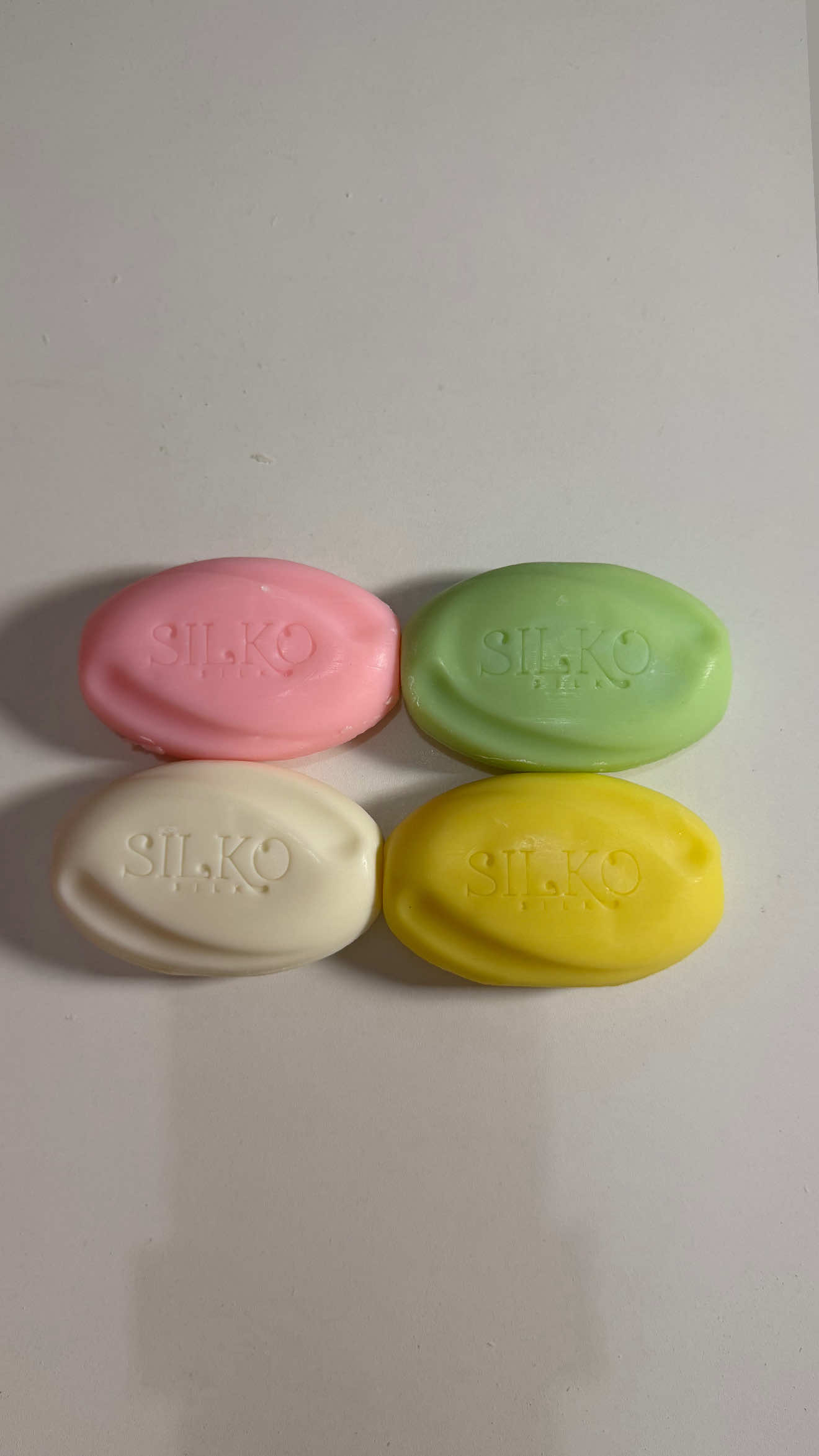 Silko request @chloesoap makasih sayangkuh 🫶🏻😘 #sabunindonesia #sabunayu #soapasmr #soapcutting #soapsatisfying 