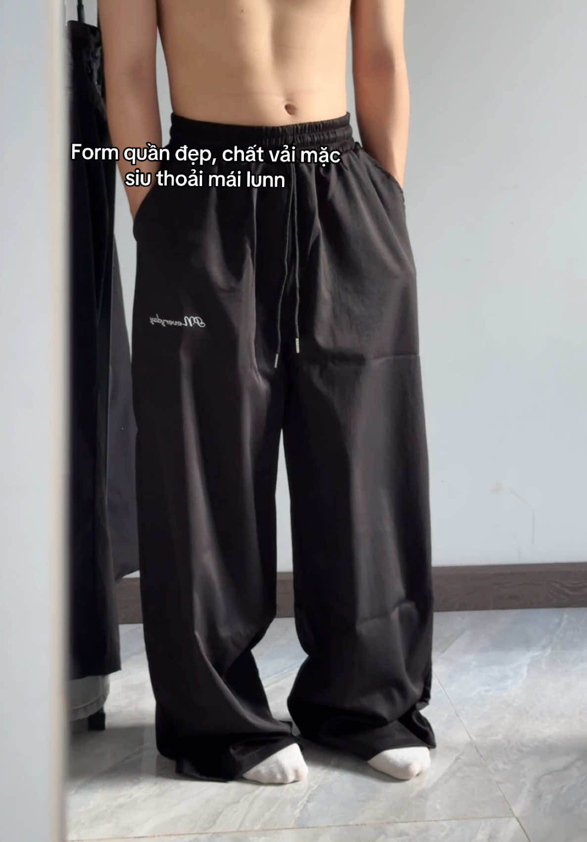 Quần vải kaki ống rộng nhá #fyp #outfit 
