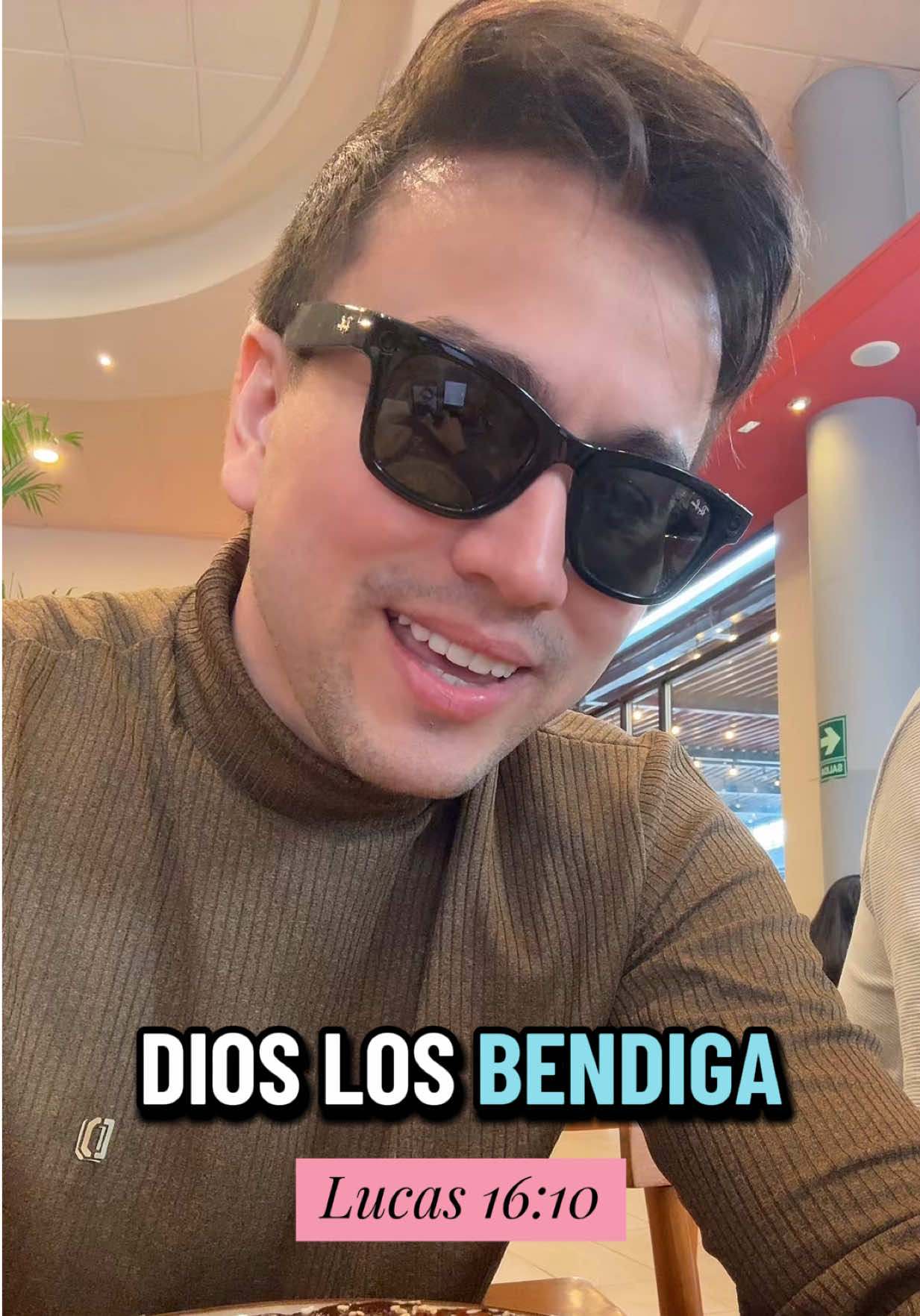 Cuando ayudes que no sepa tu mano izquierda lo que hace tu derecha. ¡Ayuda sin esperar nada a cambio!