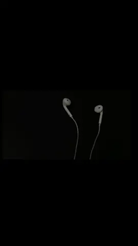 🖤 #tiktok #trending #viral #🎧 #headphones 