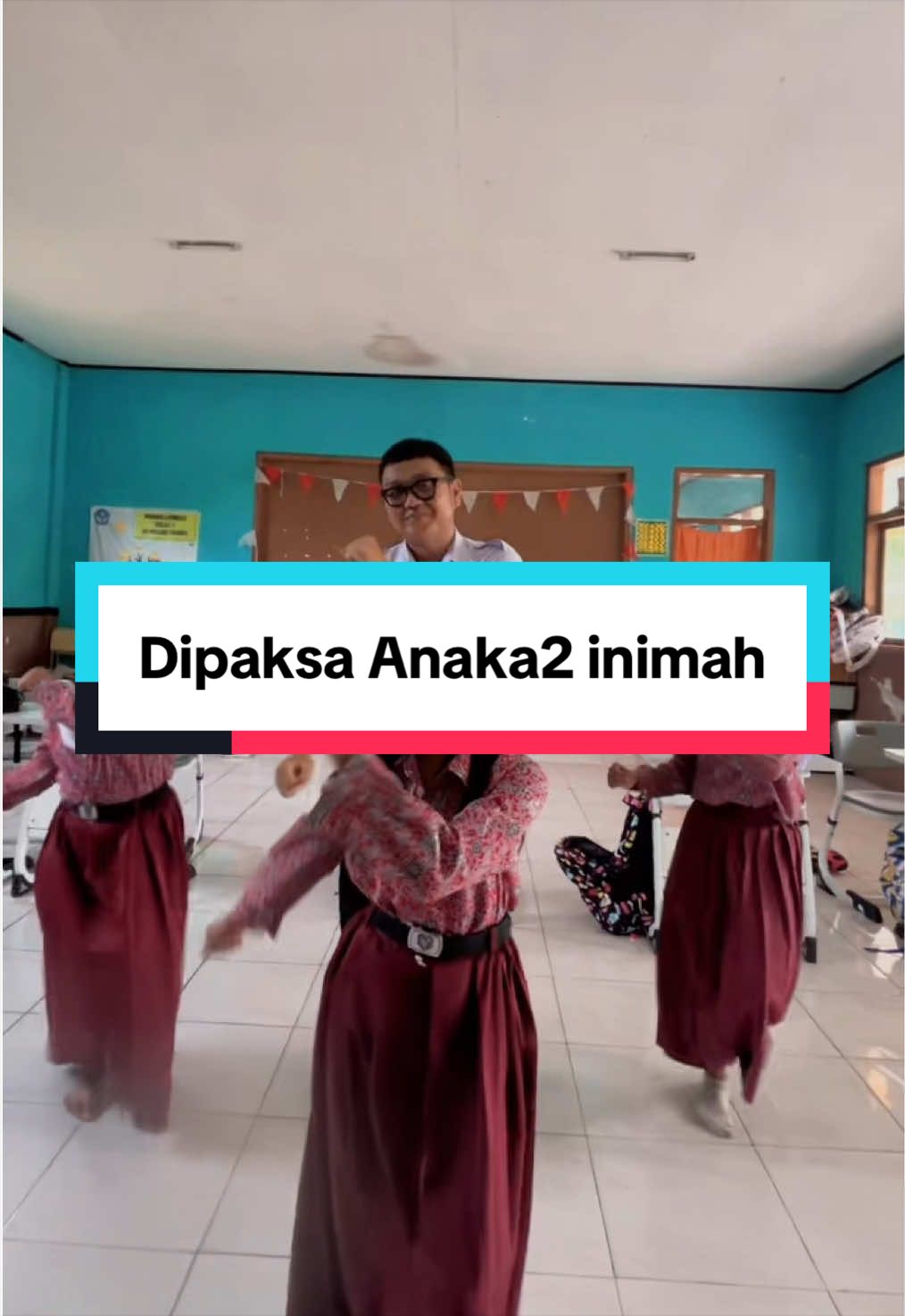 Ya Allah besar sekaliii 🤣🤣🤣🤣 edisi dipaksa anak anak