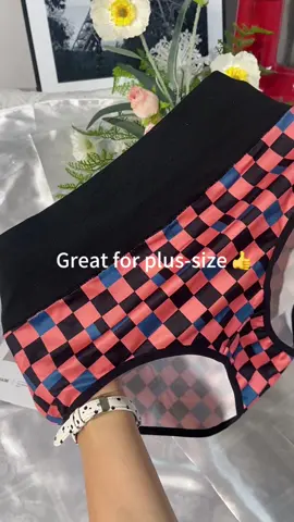 Tired of struggling to find well-fitting knickers as a plus-size girl? These high-waist checkered full briefs are so stretchy and soft. Waistband won't dig in, leg edges stop thigh chafing, no riding-up. Great-value 10-pack, tap the link  below 👇#underwear #highwaist #womensunderwear #checkered #pants 