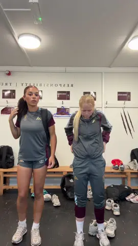 #fyp #teammates #dance @livvday 😂😂😂😂