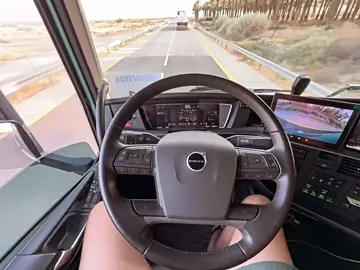 trucking life in Qatar🇶🇦 🚛#viral #qatar #unfrezzmyaccount #standwithkashmir #foryou 