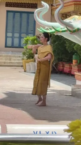 🛑 Góc hậu trường đầy năng lượng của Duyên Quỳnh trong MV “Việt Nam Gấm Vóc Rạng Ngời”. #chumchum #casiduyenquynh #casiduyenquynhbychumchum #bimatvbiz #lattungvbiz
