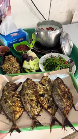 Alhamdulillah setiap harinyaa 🥰🥰 terimakasih yg sudah mampir dan makan d lesehan mudah2an rejekinya berlimpah ruah🥰🥰