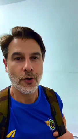 Hoje, 1º de setembro, meu abraço e reconhecimento vão para todos os profissionais de Educação Física! 👏🎉 Como médico, eu afirmo: saúde não se faz só em consultório. Ela acontece nas escolas, academias, parques, quadras e tatames. Cada treino orienta, estimula e transforma vidas. Atividade física é: Cérebro e coração fortes 🧠🫀 Autonomia para nossos idosos 👵👴 Desenvolvimento para nossas crianças 👧👦 Qualidade de vida para todos nós ⚡ Quem cuida do nosso presente garante um futuro com mais saúde. Parabéns a todos pelo trabalho impecável! 💬 Qual profissional de Educação Física mudou a sua rotina? Marque ele aqui nos comentários para deixar esse reconhecimento registrado! 👇 #DiaDoProfissionalDeEducacaoFisica #SaudeEMovimento #EducacaoFisica #QualidadeDeVida#DiaDoProfissionalDeEducacaoFisica 