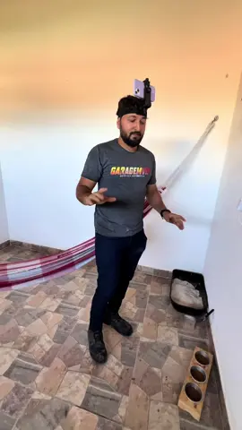 Como Ganhar em Dólar Fazendo as Tarefas do Seu Dia a Dia! 💸🤖 Rapaziada, já imaginou ganhar em dólar só pra fazer o que você já faz de graça todos os dias? Limpar a caixa de areia do gato, lavar a moto, organizar a garagem ou até montar móveis. Tem uma empresa gringa de robótica pagando em dólar para mapear os movimentos humanos e treinar os robôs do futuro. É simples: você coloca o celular na cabeça, grava a tarefa pelo aplicativo e fatura a sua grana por hora. Eu mesmo tô indo pra minha estética automotiva agora, vou lavar as motos da galera e ganhar duas vezes: o valor do serviço e os dólares do aplicativo! Se você quer fazer uma renda extra inteligente e colocar o seu tempo pra render de verdade, o link tá no meu perfil. Bora fazer dinheiro e aproveitar as oportunidades que a tecnologia tá colocando na nossa mão! ganhar em dolar, renda extra online, aplicativo que paga de verdade, ganhar dinheiro na internet, inteligencia artificial, treinar robos