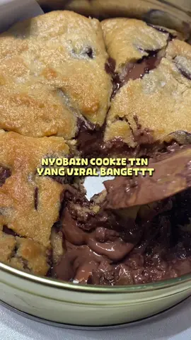 gue doain masuk surga yang udah bikin cookie tin seenak enihh udah lamaa banget nyari ini, ternyata ada di pakuwon mall bekasi 🤤  BESTT BGTT @Endorphins Cookie bahayaaaa nih timbangan gue #foryoupage #cookietin #bekasi24jam #endorphins #fyp 