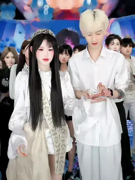 Ôi chúa ơi hai vợ chồng nhà này nhảy nhạc Việt##璇非少女 #huyentu #phiphi #abcxyz #fypシ゚ 
