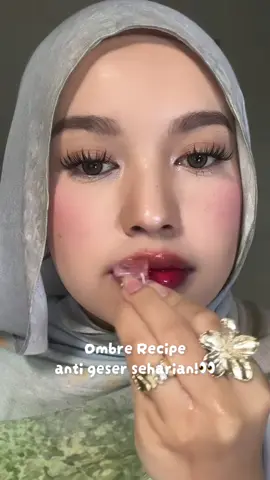 Glossy nya centil, stain nya brutal🫰🏻 #TwoToneLipsFix #Liptint #Glossyjellytint #Glowsophyglossytin