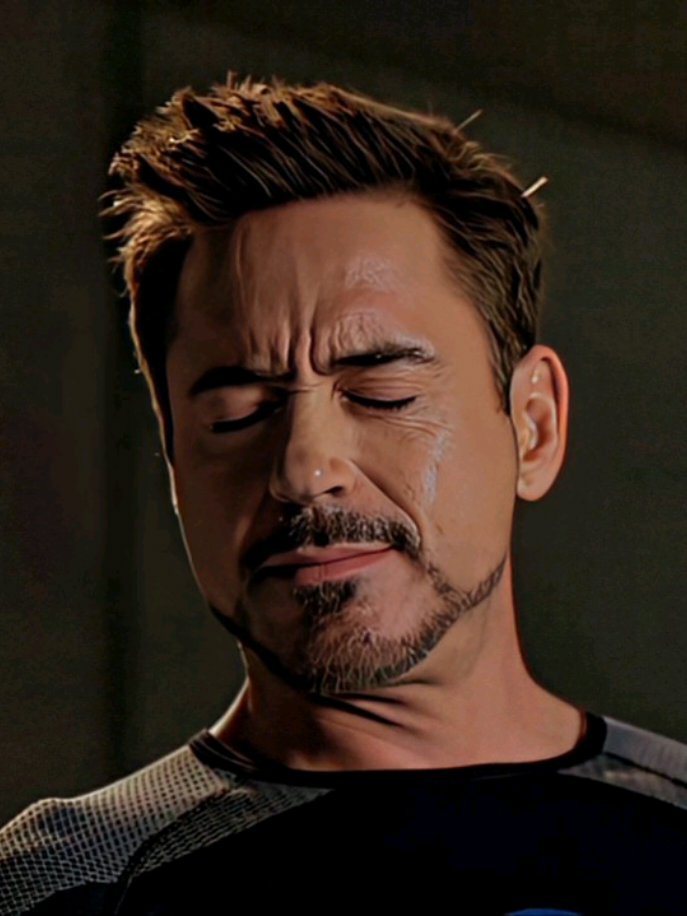 La mente de Tony Stark es de otro nivel. 💀 #tonystark #ironman #marvel #avengers #fyp 