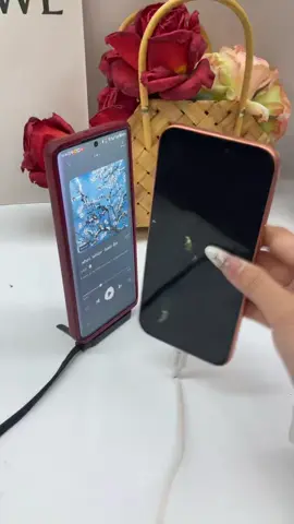 Olvídate de los cables que se rompen y no te ayudan! Este cable tiene soporte para tu celular mientras cargas. #CablesDeCargaDuraderos #SoporteParaTelefono #AccesoriosPracticos #TecnologíaParaVidaDiaria #CelularAccesorios