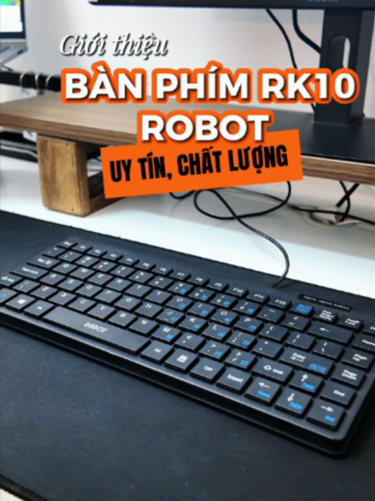 [REVIEW KHÔNG BOOKING] VIDEO REVIEW BÀN PHÍM CÓ DÂY MINI ROBOT RK10 ✔️ Nút bấm Silent tĩnh âm tuyệt đối: Phím bấm siêu êm ái, hạn chế tối đa tiếng ồn khi gõ phím, cực kỳ phù hợp làm việc ban đêm hoặc trong không gian yên tĩnh như thư viện, văn phòng. ✔️ Thiết kế Mini gọn nhẹ & Tiện lợi di chuyển: Kích thước nhỏ gọn tối ưu diện tích bàn làm việc, dễ dàng bỏ gọn vào balo hay túi xách mang theo sử dụng mọi lúc mọi nơi. ✔️ Kết nối có dây ổn định & Bảo hành 12 tháng: Cắm cổng USB là nhận ngay không cần cài đặt phức tạp, đường truyền tín hiệu mượt mà không lo trễ lag; bảo hành chính hãng 12 tháng yên tâm sử dụng. Rất mong quý khách hàng/ khán giả có thể để lại bình luận/ góp ý hay sản phẩm quan tâm nhé. * Chúng tôi nhận hoa hồng từ các nhãn hàng khi bán/ giới thiệu/ trải nghiệm các sản phẩm được liên kết với video này. * Chuyên viên bán hàng (Video Affiliate): Bảo Long (@hit.nbl) #taphoagiare #pewpew #robot #banphim