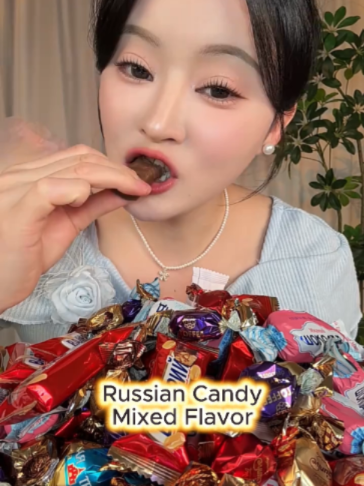 RUSSIAN CANDY MIXED FLAVORS “Isang bag lang ’to, pero ang daming flavors!” 🍬 #ilovetiktok #RUSSIANCANDYMIXEDFLAVORS #russiancandy #mixedflavors