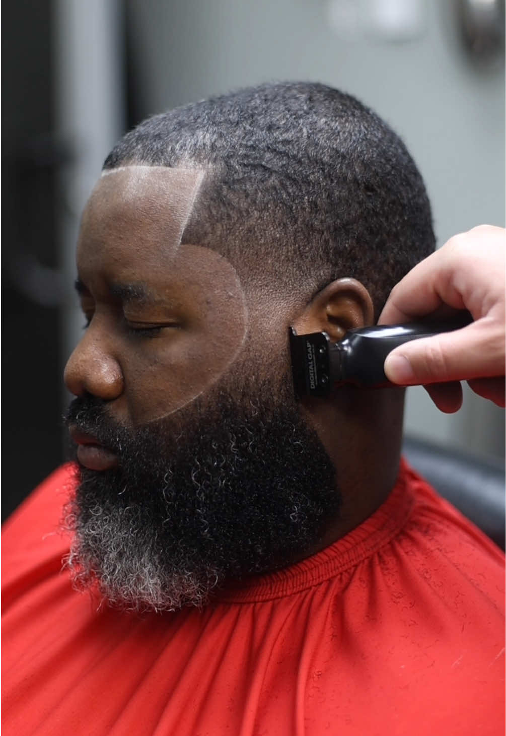Hairline. Beard. Razor finish. Here’s how I bring the entire shape-up together from start to finish. Baltimore Barber | DMV Barber #BaltimoreBarber #DMVBarber #BeardTok #BarberTok@FuneralGOD5.0 