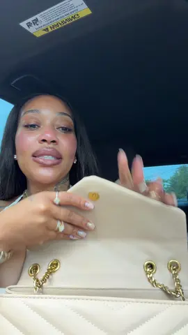 Keep a snack in my purse #snack #helathysnack 