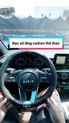 Bọc vô lăng thể thao in logo  #phukienoto #bocvolangoto #bocvolangcarbon 
