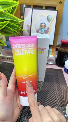 Kem body dưỡng trắng#tiktokchoiceaward #TikTokShop99 #zocoby #sieuhoithuonghieu #thuhoairiviu 