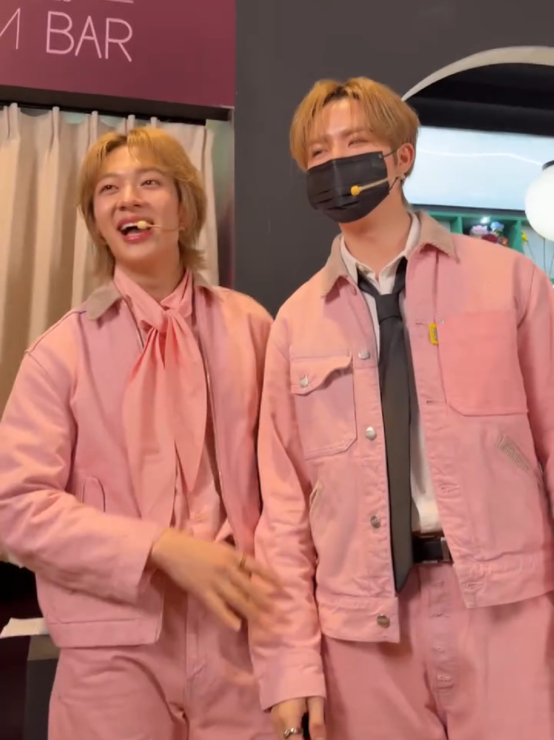 Always so Sweet to each other 💞🥰  #zeenunew #zeepruk #nunew #zonzon #fyp 