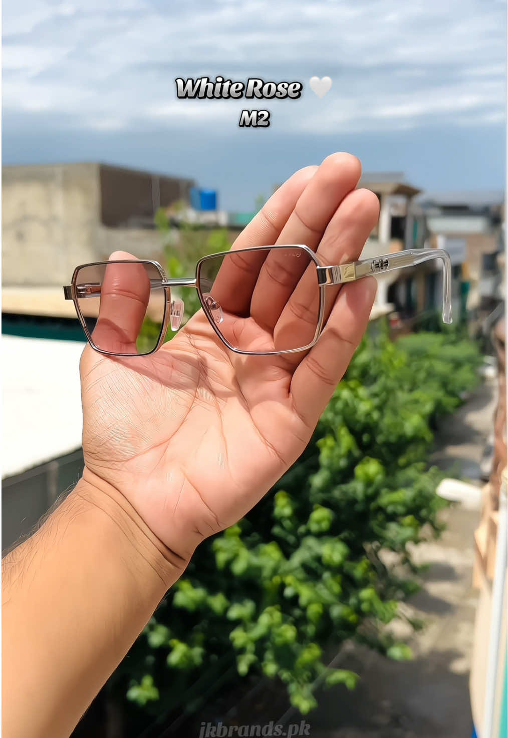 White Rose Glasses..M2…🤍🥵 #trendyglasses #jkbrandsqualityeyewear #5in1glasses #solarglasses #transitionglasses 