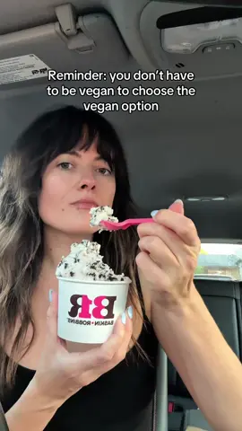 Reminder: you don’t have to be vegan to choose the vegan option #vegan #plantbased #dairyfree #nondairy #baskinrobbins @BaskinRobbinsUS 