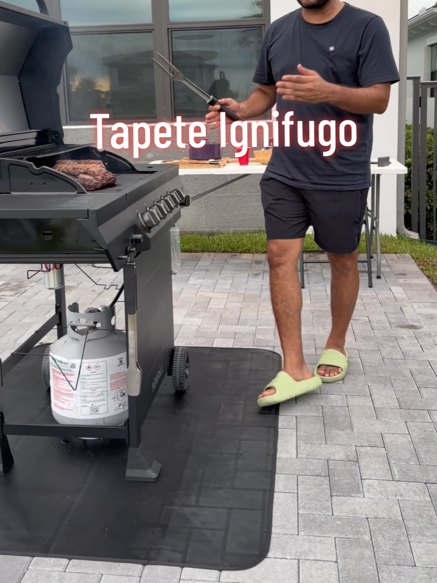 Tapete ignifugo de silicona para colocar debajo de la parrilla o barbacoa (Silicone Under Grill Mat/Fireproof BBQ Mat) #mat #tapete #grill #bbq #tiktokshopcreatorpicks 