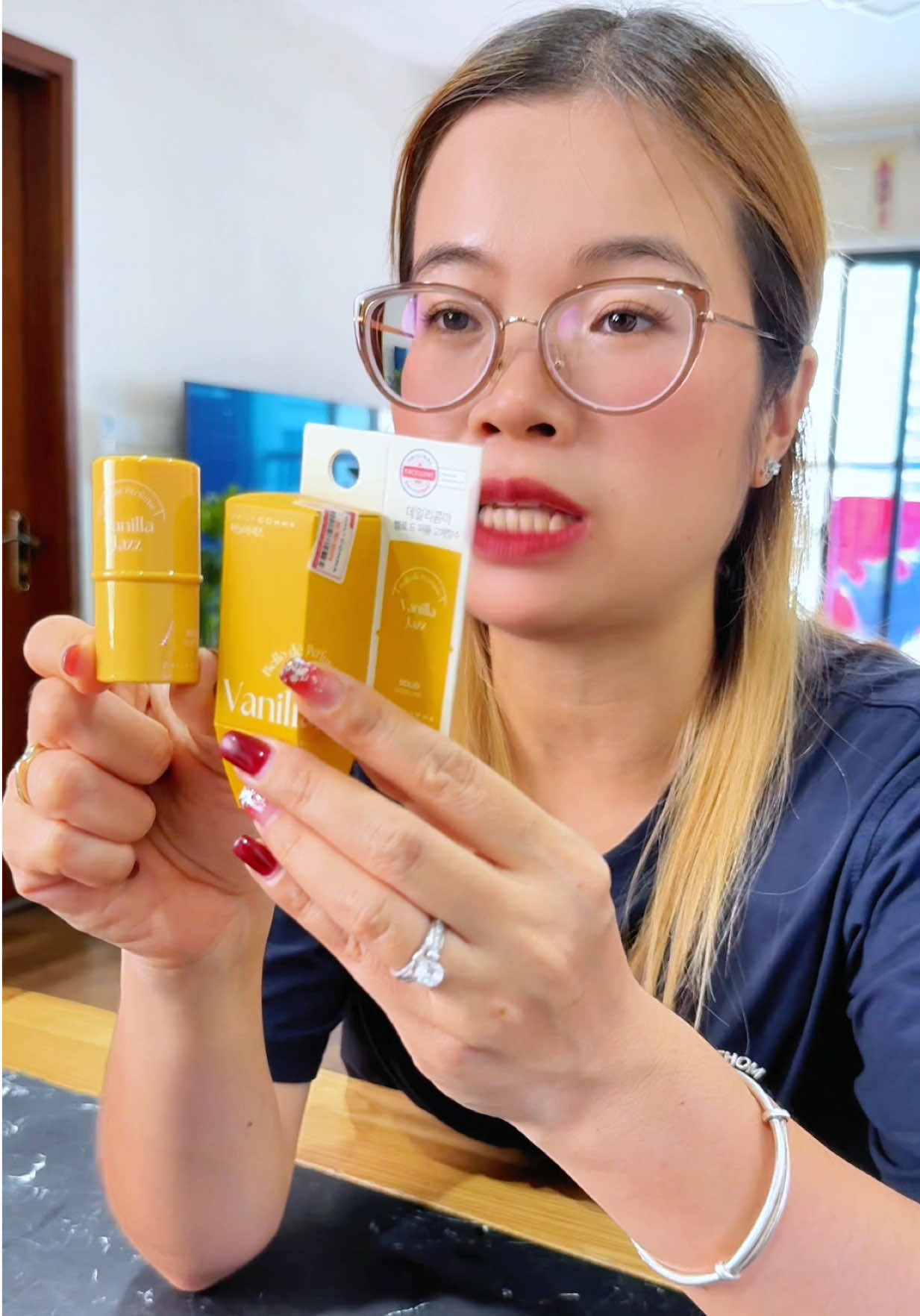 Nước hoa sáp thơm dịu #nuochoasapkho #kimthanhday #xuhuong 