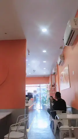 mau susu tapi mau teh juga!!  nikmati 1 minuman segar ini perpaduan jasmine tra dan milk tea nya..  yookkk #misirasamanisinharimu  #contentcreatorinsights  #fyc 