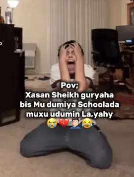 Cagafta schoolada loga bahan yahy😭😂#viewsproblem #foryoupage #viralvideo #somalitiktok #fyp 