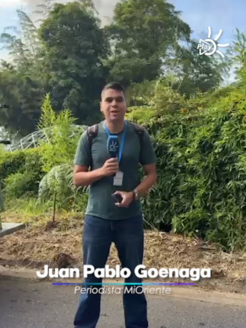 Más de 60 integrantes de organismos de socorro y fuerzas de seguridad atienden a esta hora un incendio estructural en la vereda La Laja del municipio de Rionegro, Antioquia.  Unidades del Cuerpo de Bomberos Voluntarios de Rionegro, en articulación con las delegaciones de Marinilla, La Ceja y El Carmen de Viboral, junto con la Policía Nacional, el Ejército Nacional y la Oficina de Gestión del Riesgo, ejecutan labores operativas en el sector para controlar las llamas.