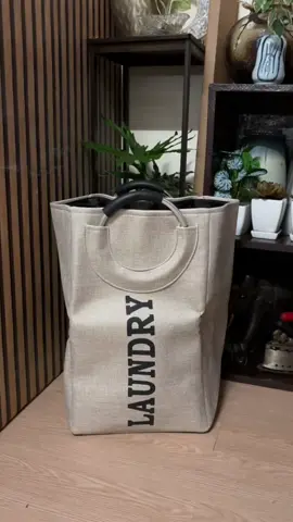 Bucket Bag Laundry Organizer  Mas madali nang ayusin at itago ang maruruming damit! Malaki ang capacity, foldable, at may sturdy buckle handles kaya madaling buhatin at ilipat kahit puno na. Perfect gamitin sa bedroom, laundry area, or dorm! 🤍 #bucketbag #laundrybag #laundryorganizer #foryoupage #viral