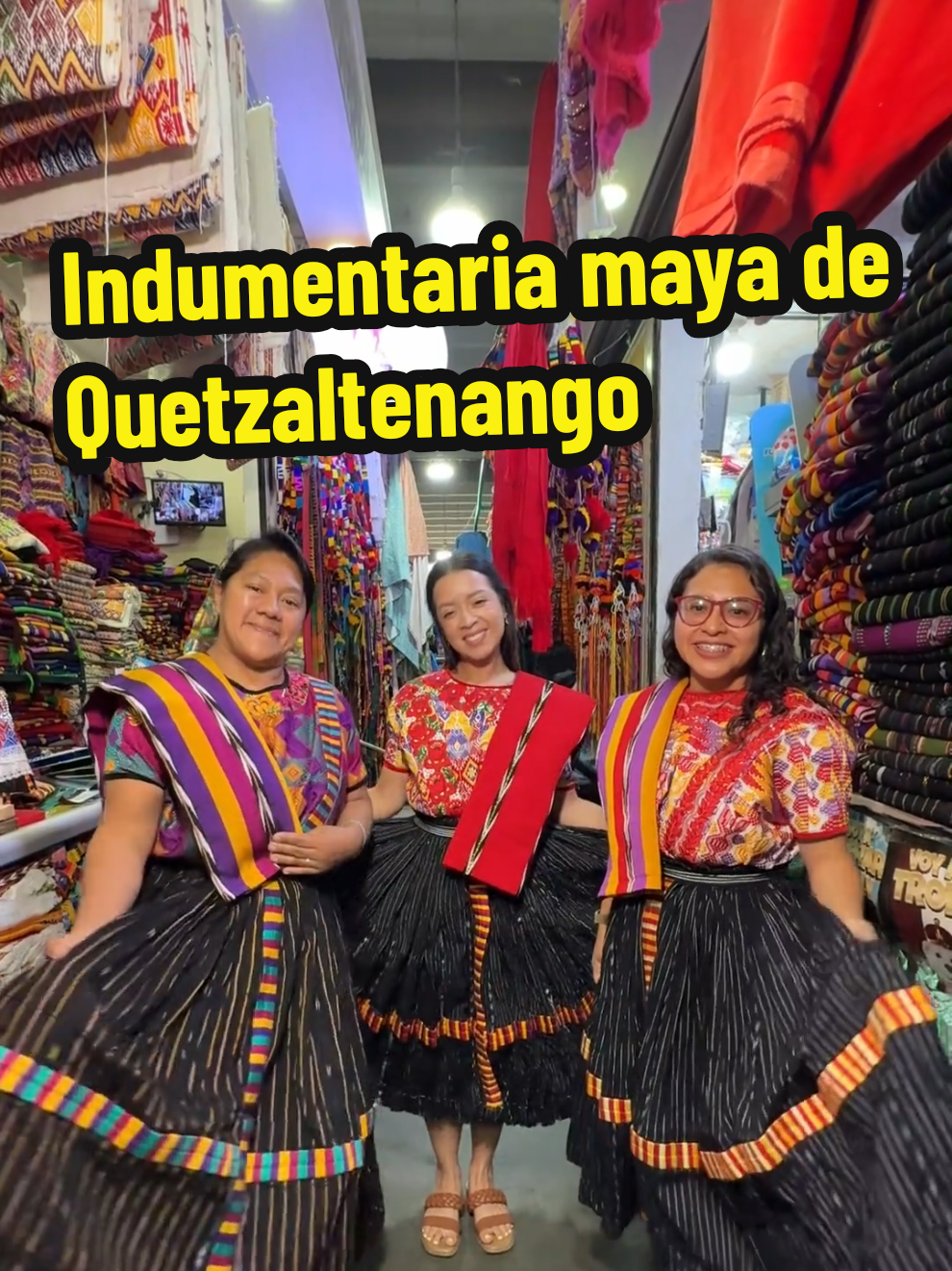 Conociendo la indumentaria maya de mi hermoso Quetzaltenango ❤️✨ ¿De qué otro departamento te gustaría conocer su indumentaria? 👀🇬🇹 #Guatemala #Quetzaltenango #CulturaMaya #IndumentariaMaya #xela