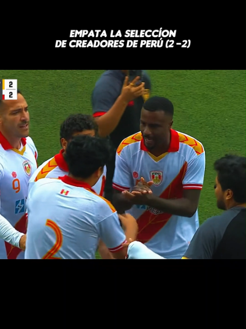 @perucreadores | La selección de creadores de Perú empata a la selección de creadores de Ecuador. 2 a 2 y se van a penales. . #AngelRamirez #PeruCreadores #Socicrema #SIBENITO