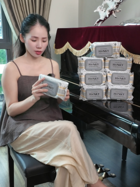 Săn cả thùng như này cho hời nè #tiktokshop #huonglyshop #khangiayuot #khangiayhanky #giayuot