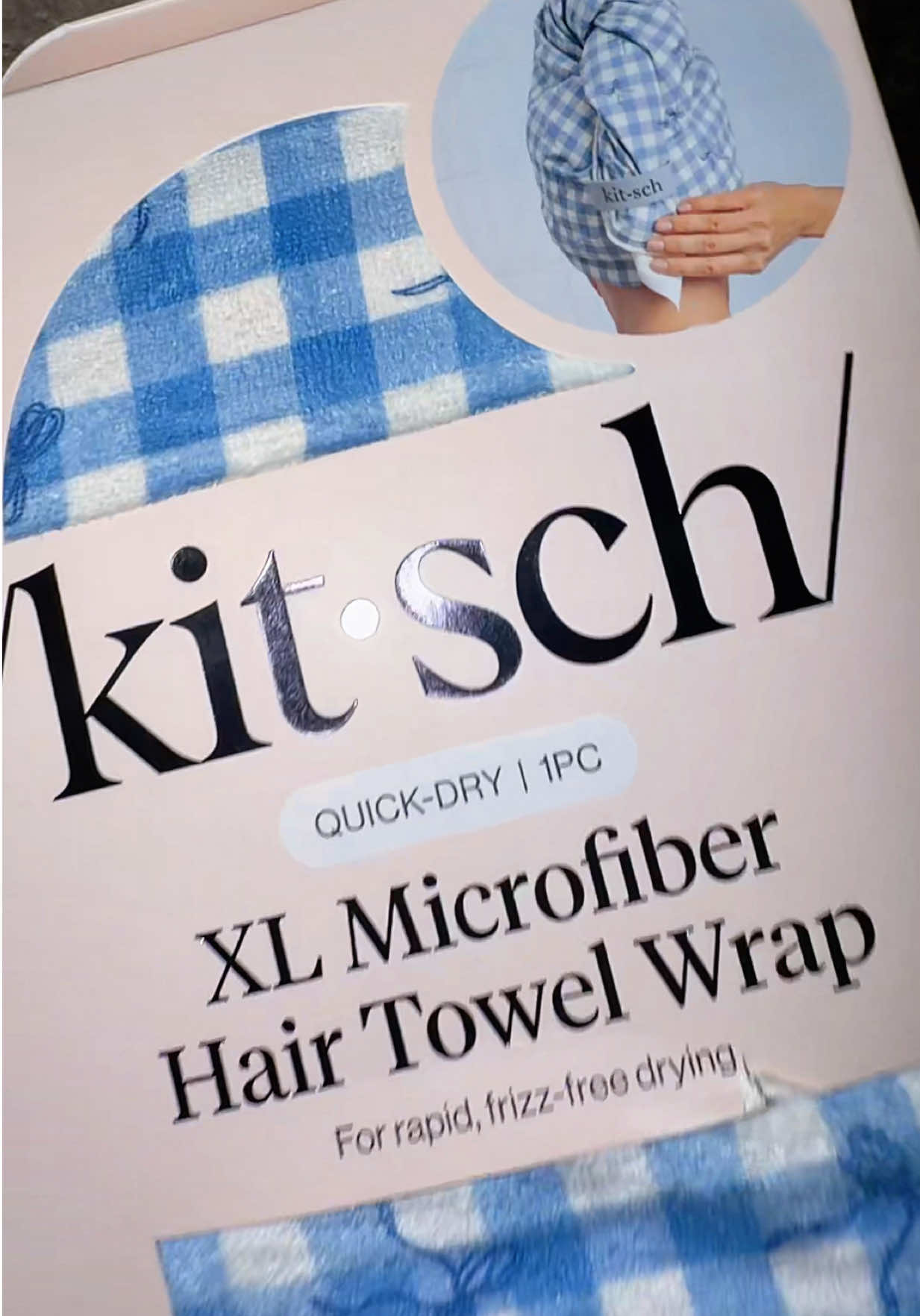 @Kitsch ✨ BIG TOWEL ENERGY for your hair! 💕🫧 The Kitsch Microfiber XL Towel is oversized, super soft, and designed to help soak up excess water without all the rough rubbing. 🙌 💦 Absorbs water quickly 🧖‍♀️ Gentle on wet hair ✨ Helps reduce drying time 🩷 XL size = more coverage 🏠 Perfect for at-home hair care & wash days If you’re still wrapping your hair in an old bath towel… bestie, we need to talk. 😂💗 #Kitsch #MicrofiberTowel #HairCare #HairTok #WashDay