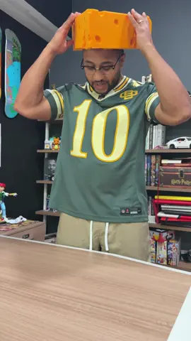 Love to @Fanatics for the gorgeous new @Green Bay Packers Rivalry jersey. The Bears still suck. #dudelovesfood #giftedbyfanatics  #packers 