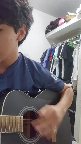 Suena 💔  #viral #juniorh #viral #fyp #guitarra 